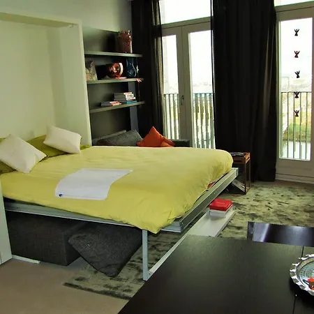 Compact Concepts Studio Apartment *